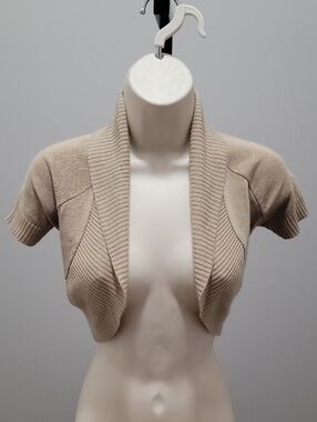 Beige Short-Sleeve Open-Front Ribbed Shrug With Knit Patterned Back Sz XS